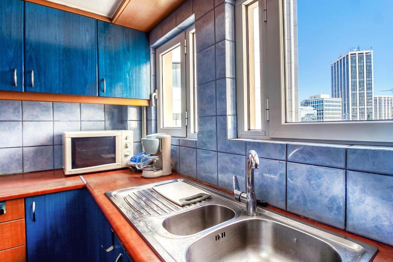Spacious flat near Ampelokipoi metro station Atene Esterno foto