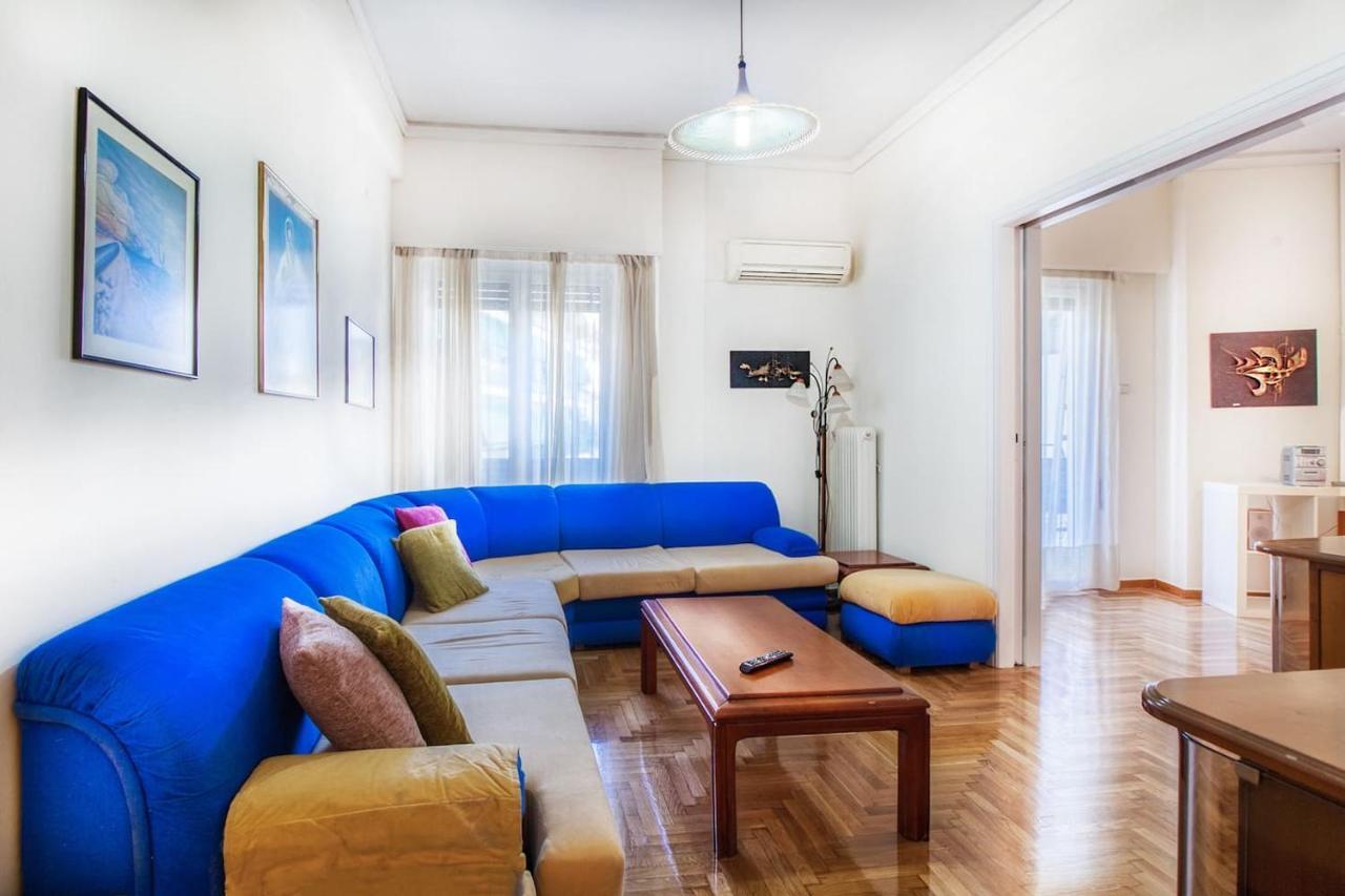 Spacious flat near Ampelokipoi metro station Atene Esterno foto