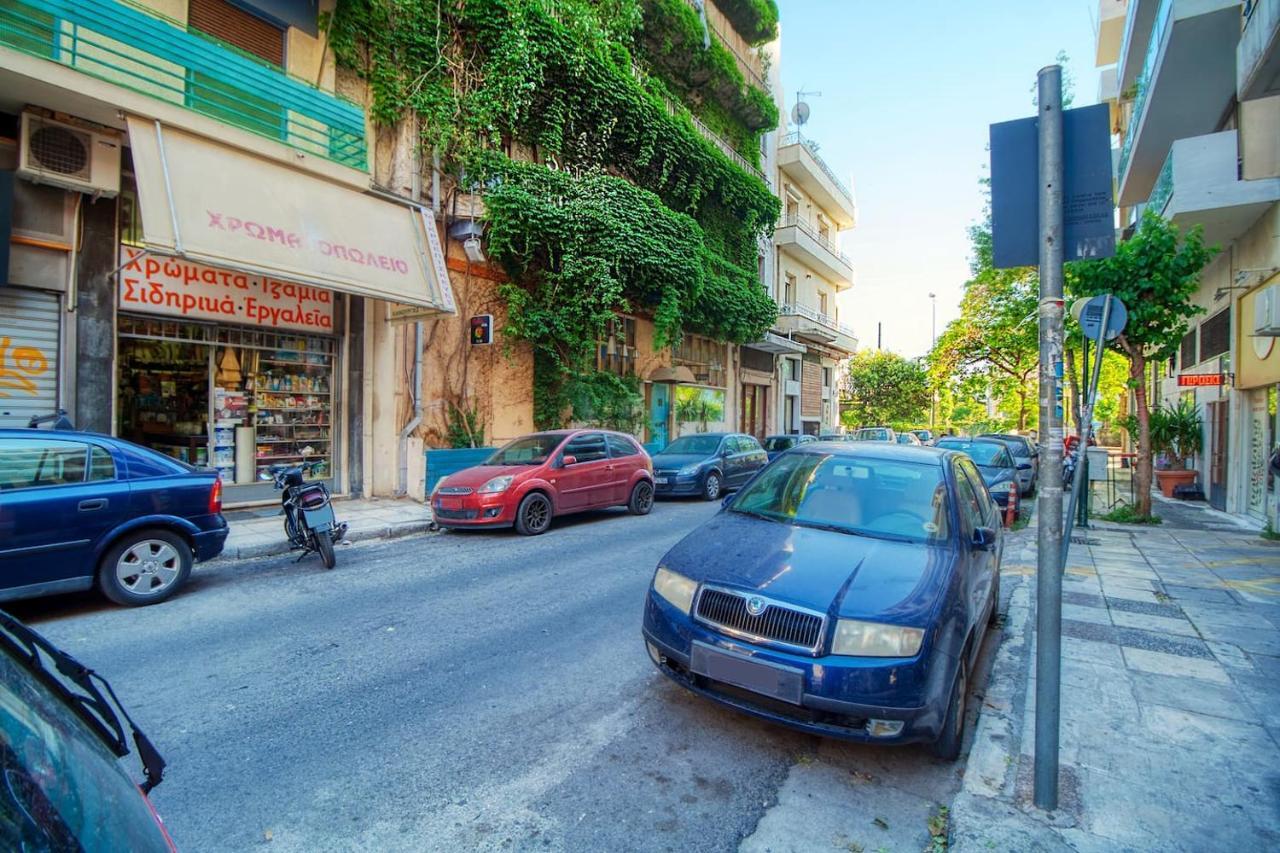 Spacious flat near Ampelokipoi metro station Atene Esterno foto