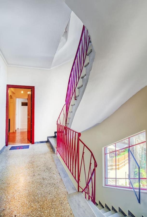 Spacious flat near Ampelokipoi metro station Atene Esterno foto